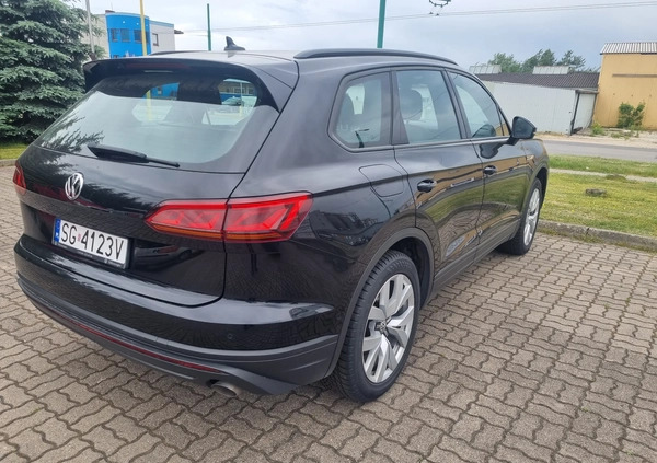 Volkswagen Touareg cena 215250 przebieg: 244192, rok produkcji 2019 z Tychy małe 92